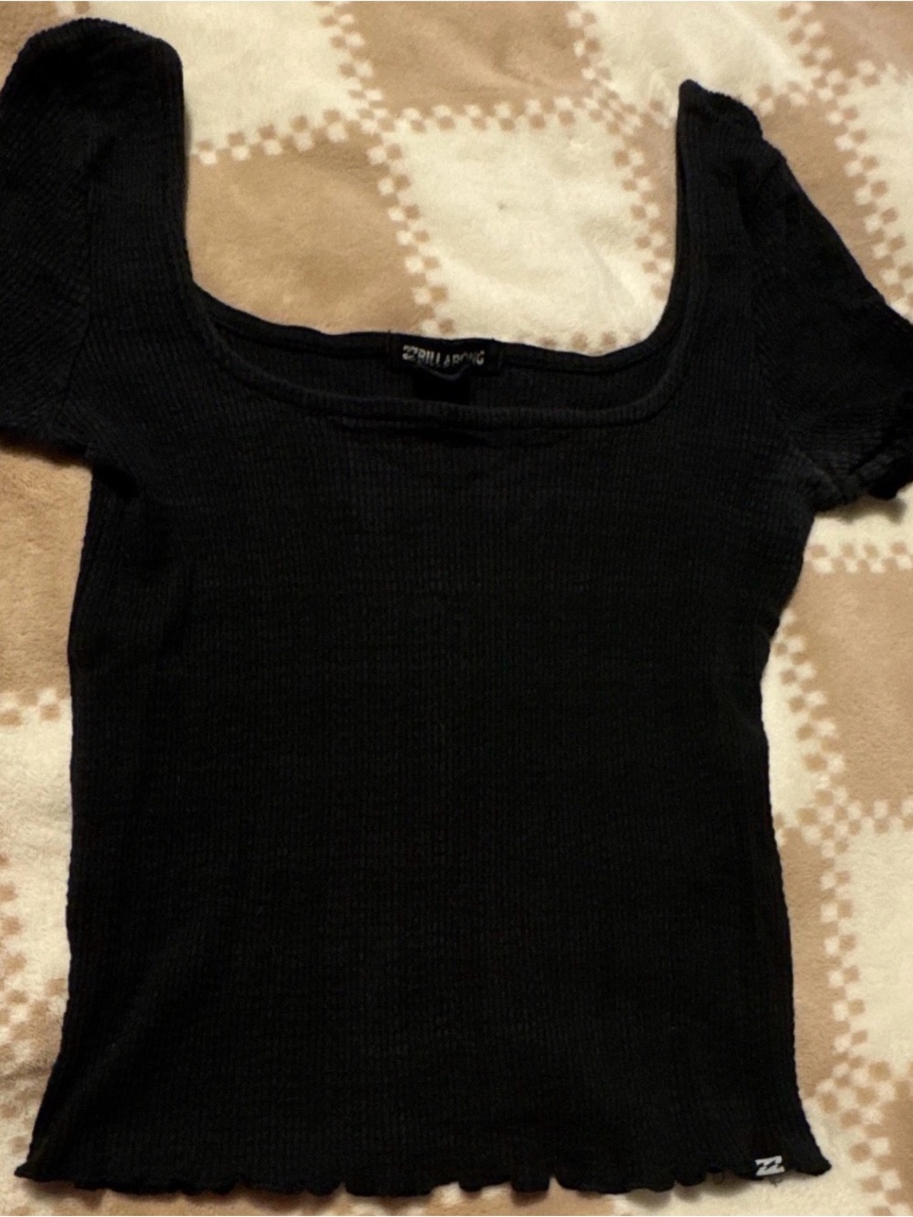 Wild Fable Women's V-Neck Tee in Burgundy + Billabong Black CROP